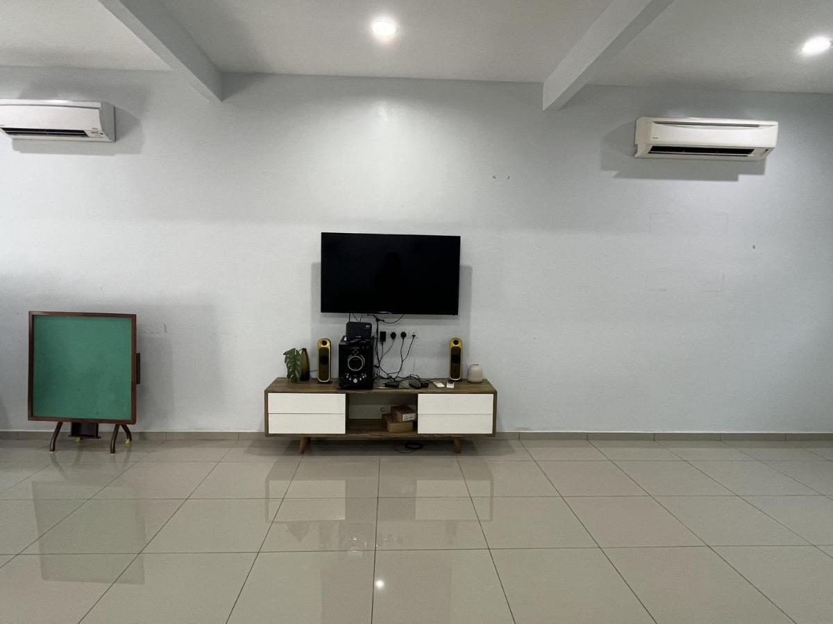 Low Season Promotion! 4B12B Max 19 Pax Party House Ипох Экстерьер фото